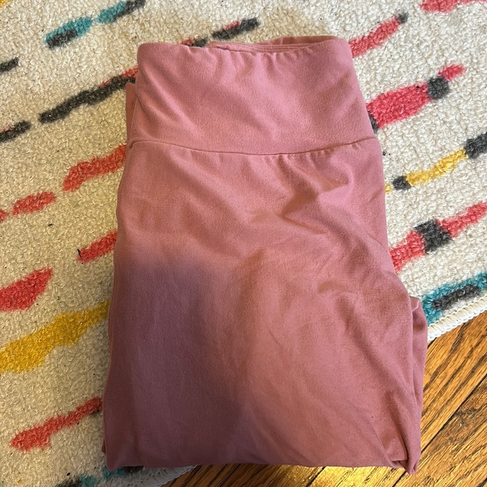 Buttery Soft Pink Casual Leggings